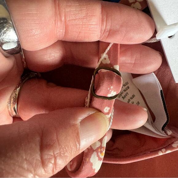 Andie Swim The Bora Bora Convertible Bikini Top In Ditzy Floral Rose Size M NEW - Picture 4 of 14